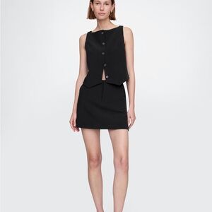 GAP bistretch tailored mini skirt